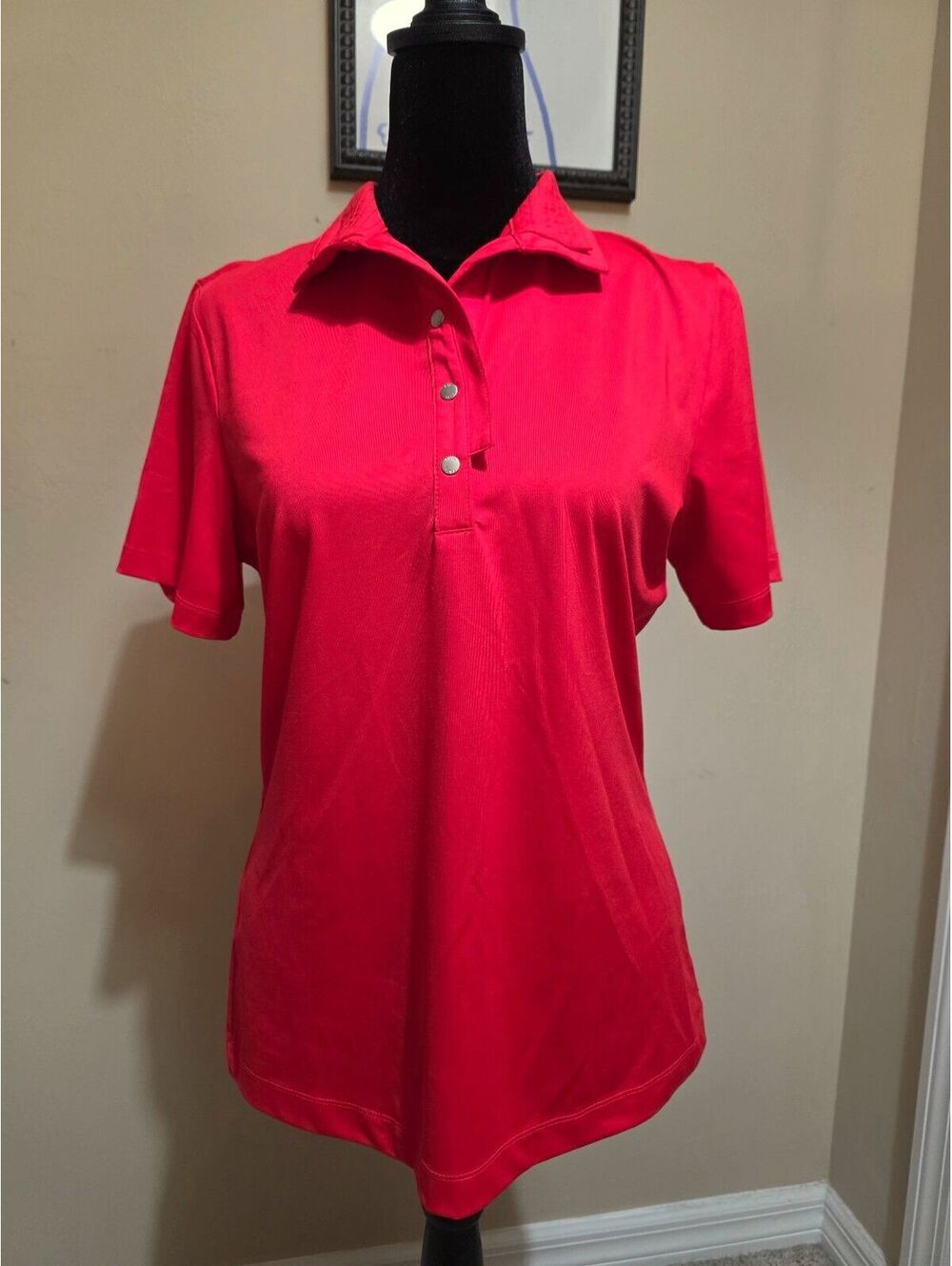 TAIL  Women's Red Short Sleeve Polo Shirt Size Small
